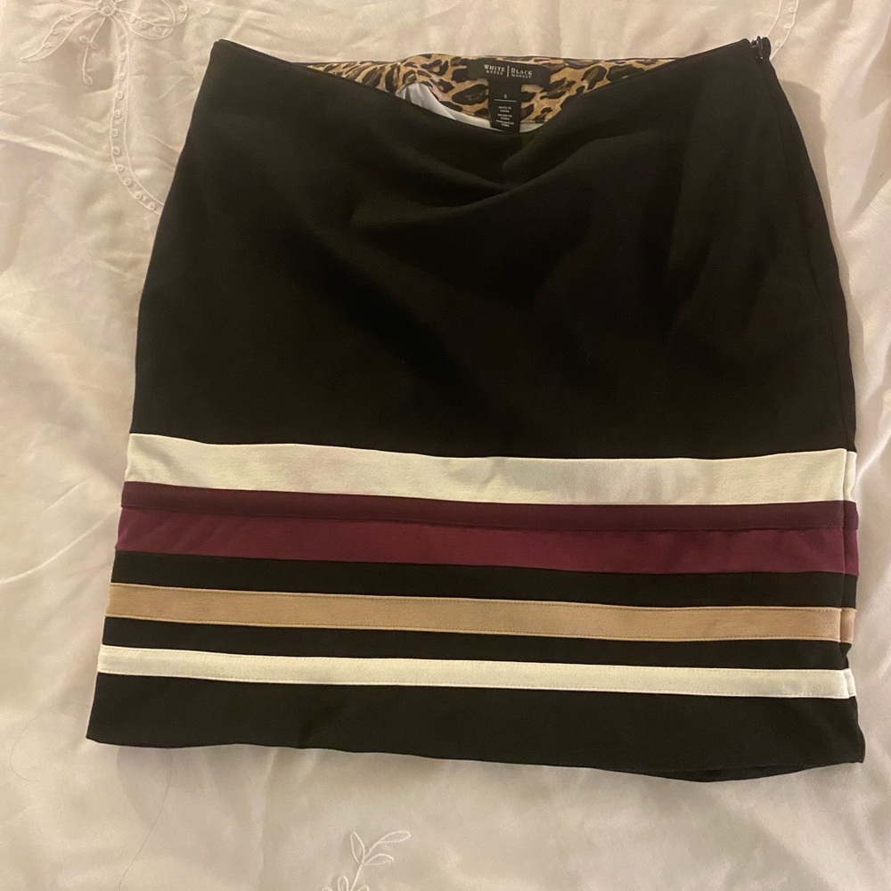 White House Black Market mini skirt thick knit 6 black stripes~size 6